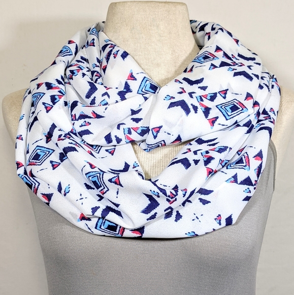 💙 Silky Infinity Scarf #hundredsofscarves - Picture 3 of 3